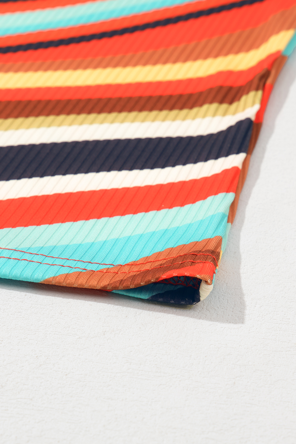 Multicolour Wavy Striped Buttoned V Neck Tank Top - 图片 8