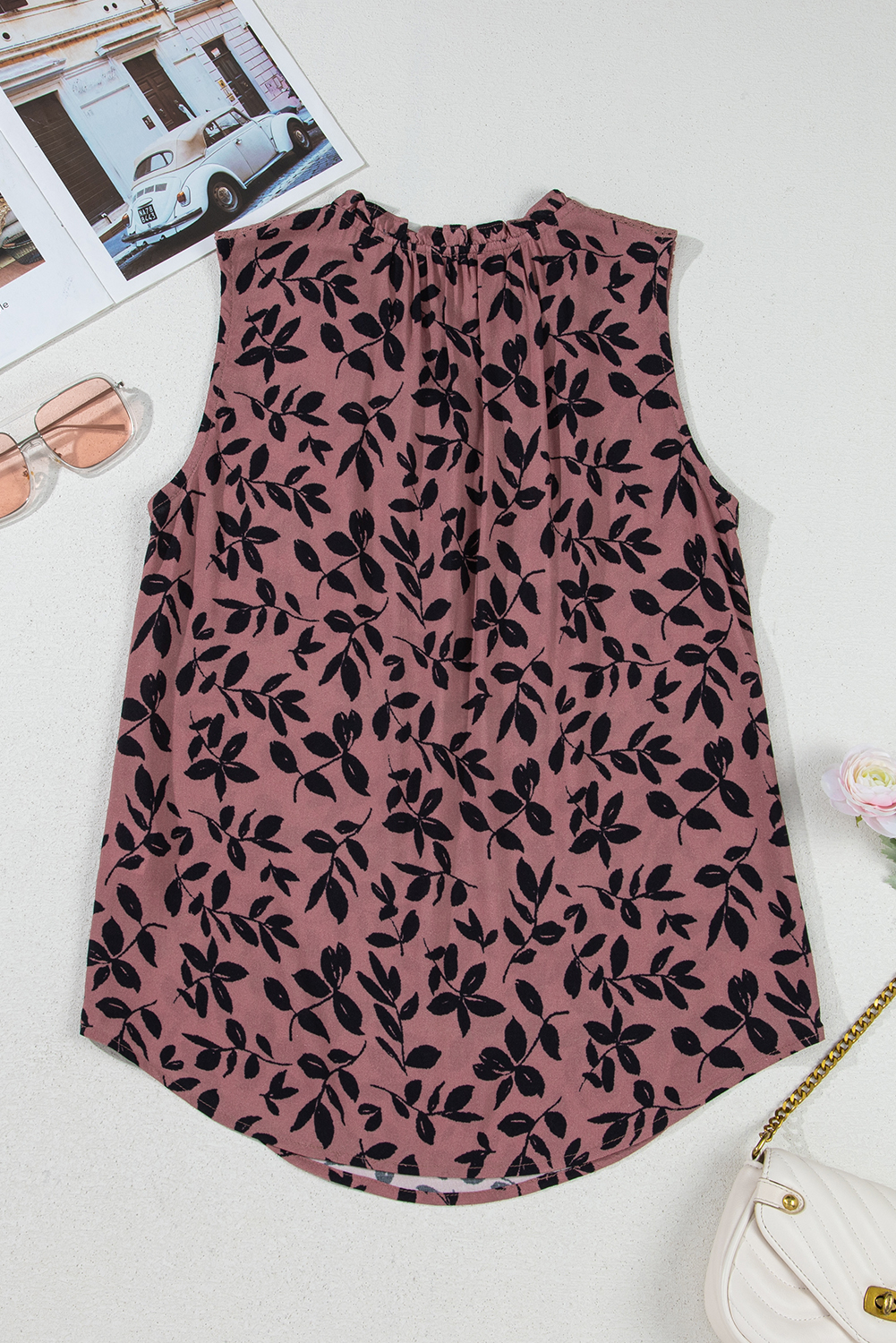 Brown Leaf Print Lace-up V Neck Crinckled Tank Top - 图片 4