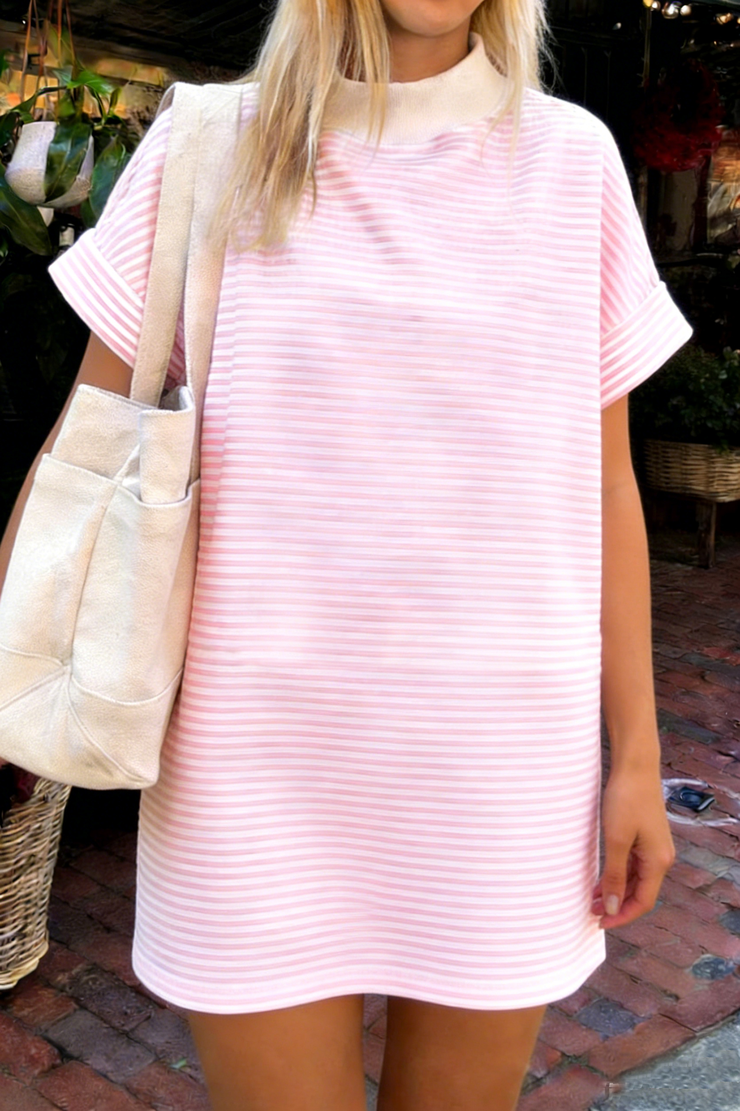 Pink Stripe Cuffed Short Sleeve Contrast Mock Neck Tee Dress - 图片 5